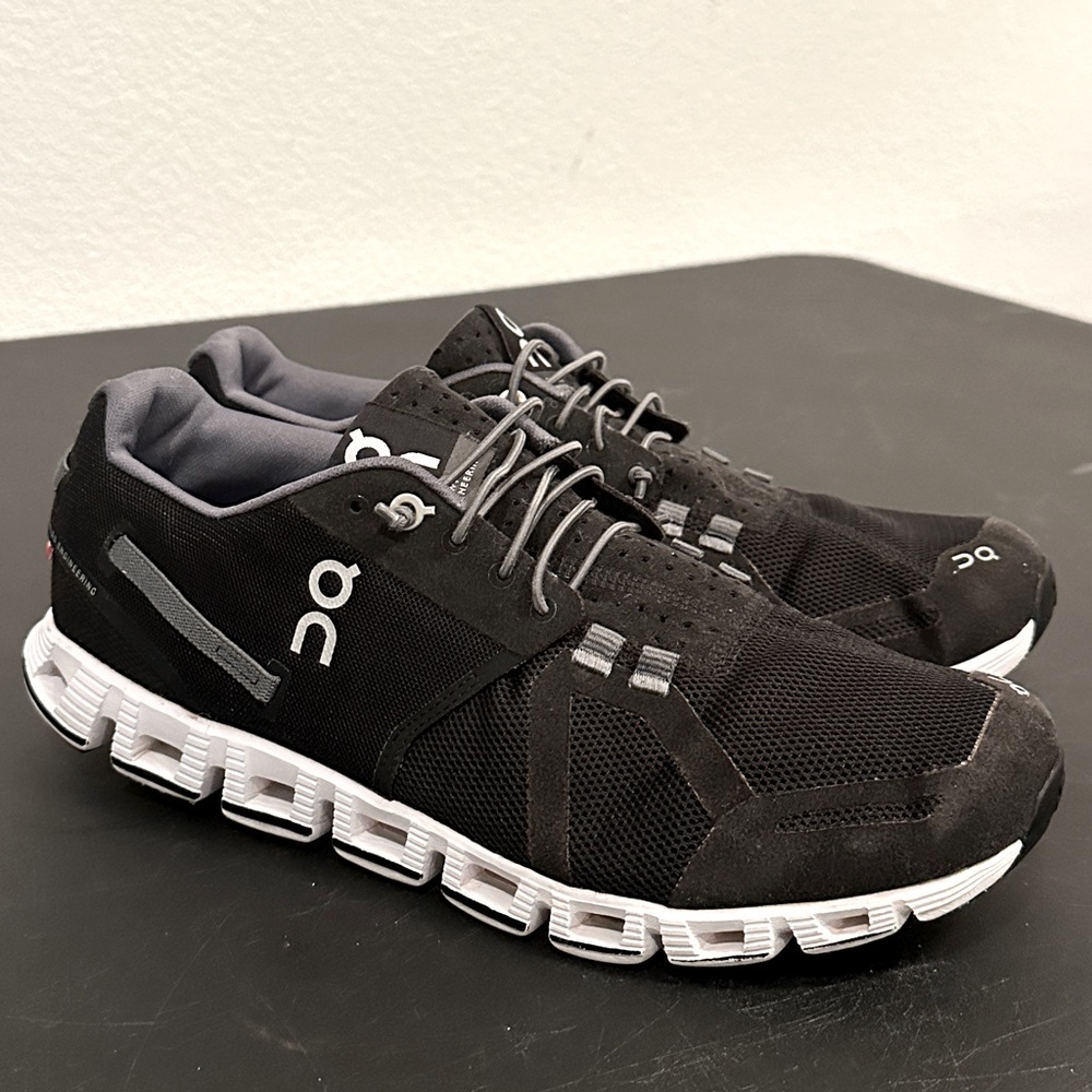 ON CLOUD 5 Black and White Cloudrush Walking Running Touring Womens size 9.5‎